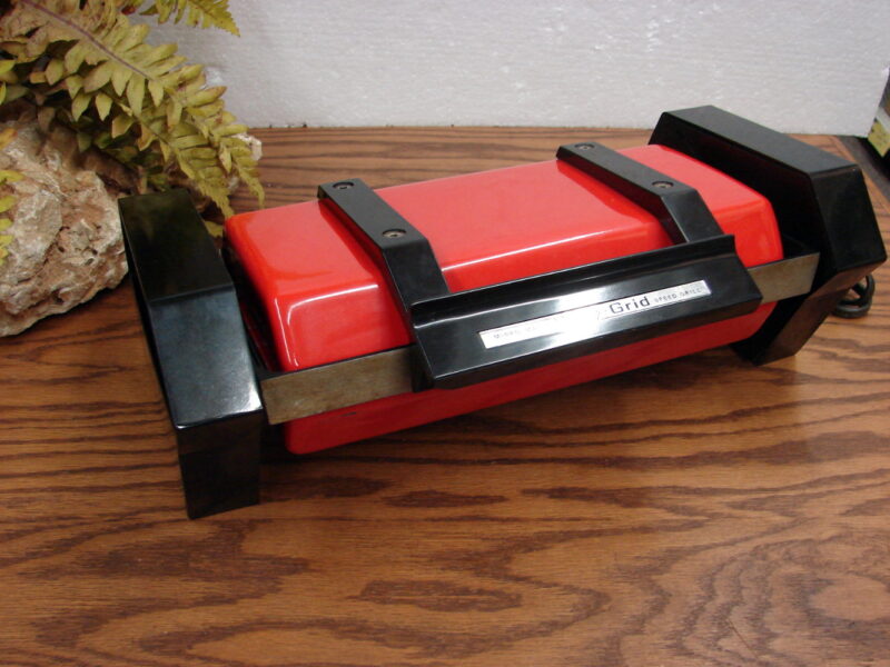 Vintage Mirro Matic Red Whiz Grid Speed Grill Sandwich Press Fast Heat, Moose-R-Us.Com Antiques Collectibles Log Cabin Decor