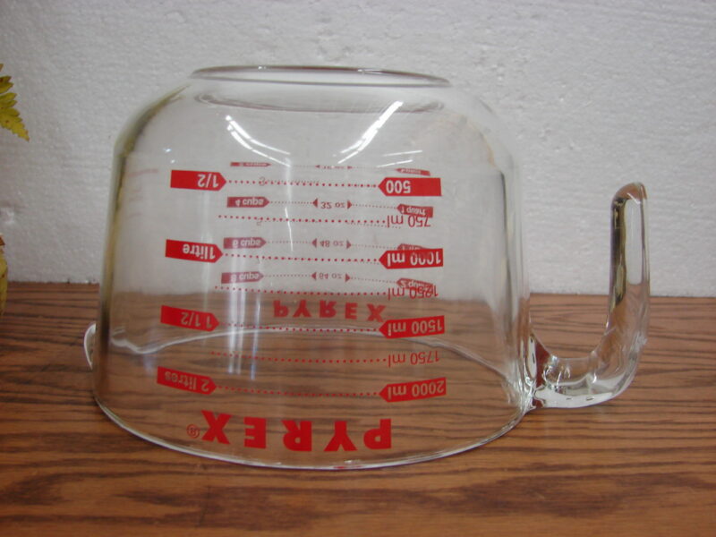 Vintage PYREX 8 Cup 2 Quart 64 Oz Large Measuring Batter Mixing Bowl with Spout, Moose-R-Us.Com Antiques Collectibles Log Cabin Decor