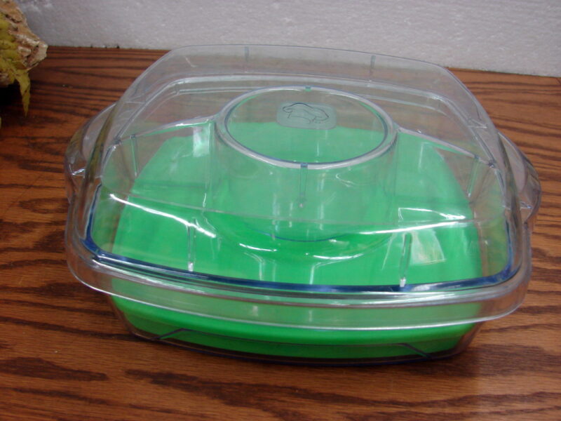 Preowned 9&#8243; Pampered Chef Cool and Serve Square Tray Picnic Lunch, Moose-R-Us.Com Antiques Collectibles Log Cabin Decor