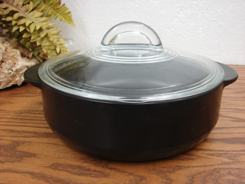 The Pampered Chef Rockcrok 2.5 Qt Crock Everyday Pan w/ Glass Lid, Moose-R-Us.Com Antiques Collectibles Log Cabin Decor