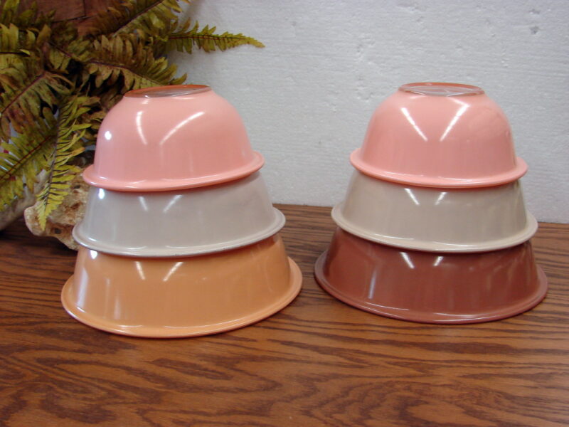 Vintage PYREX Nude Skin Tone Clear Bottom Nesting Mixing Bowl Set 322 323 325, Moose-R-Us.Com Antiques Collectibles Log Cabin Decor
