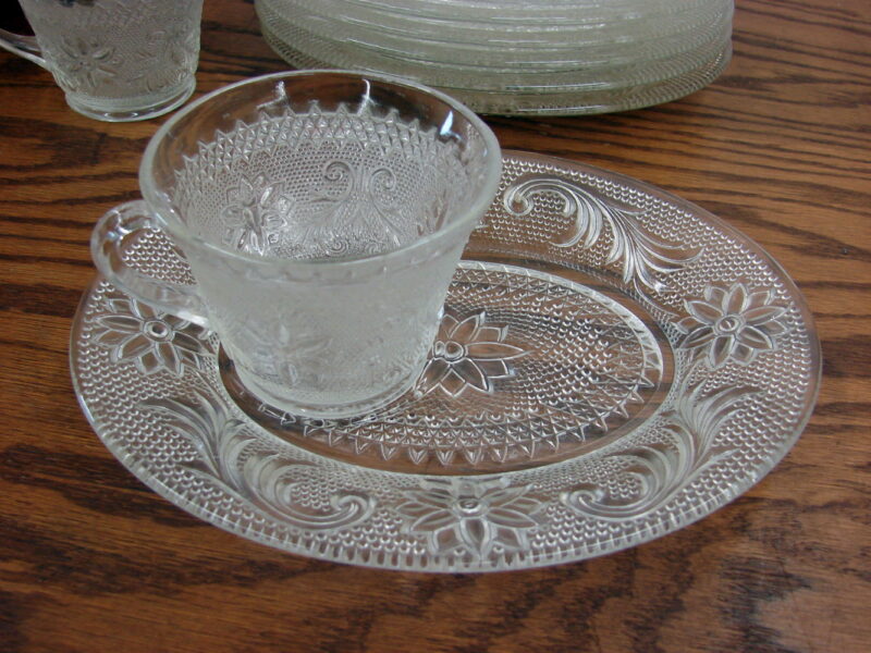 Vintage Indiana Glass Tiara Sandwich Oval Snack Luncheon 8 Plates 2 Cups, Moose-R-Us.Com Antiques Collectibles Log Cabin Decor