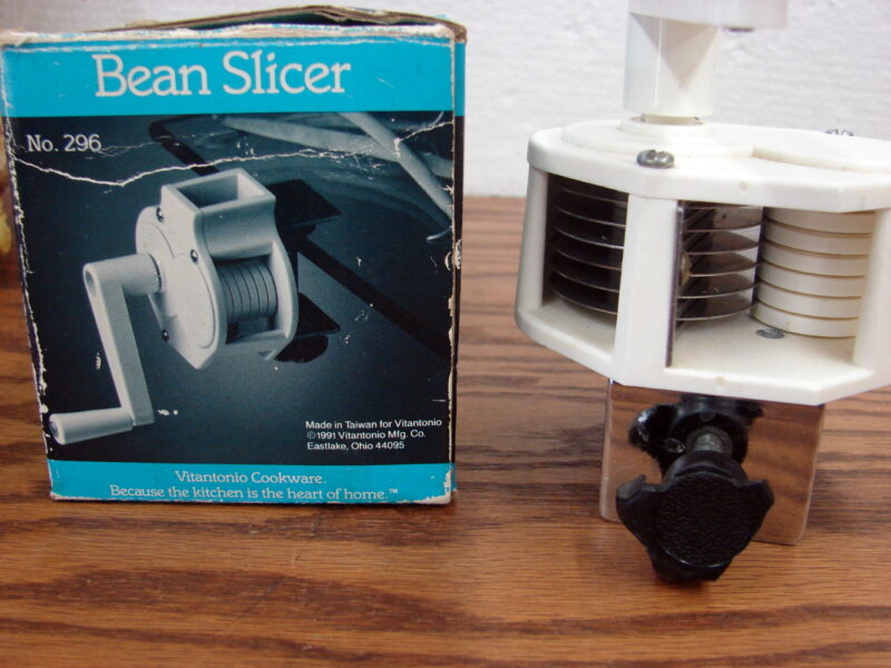 Vintage Vitantonio Table Mount Green Bean Slicer Hand Wind Original Box, Moose-R-Us.Com Antiques Collectibles Log Cabin Decor