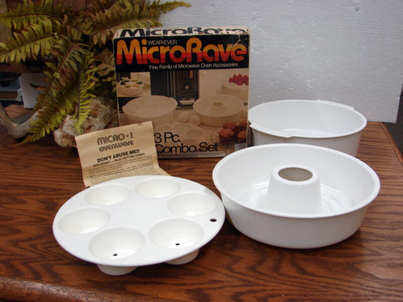 Vintage Wear-Ever MicroRave 3Pc Combo Microwave Set Original Box, Moose-R-Us.Com Antiques Collectibles Log Cabin Decor