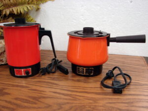West Bend Stir Crazy Popcorn Popper #5346 Amber Dome Tested, Moose-R-Us.Com Antiques Collectibles Log Cabin Decor