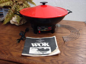 Vintage West Bend Non-Stick 6-Quart Electric Wok Skillet Grill Model #79525 Red