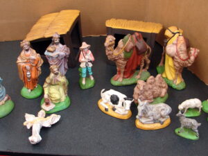 Vintage Japan 4-5&#8243; Nativity Set Wood Creche 12 Figures Hand Painted as is, Moose-R-Us.Com Antiques Collectibles Log Cabin Decor