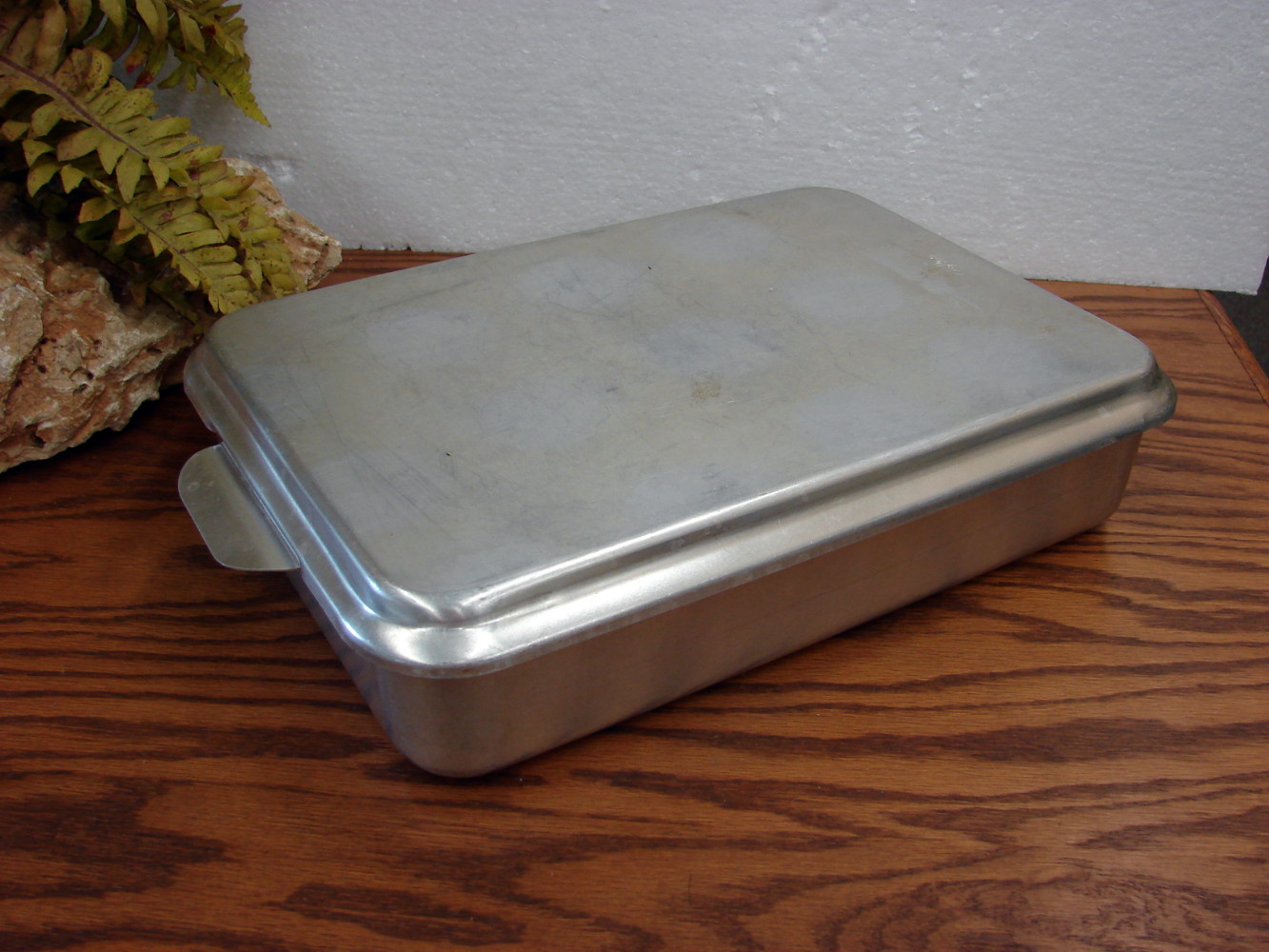Vintage Foley Aluminum Cake Pan with Snap on Lid 14 x 10