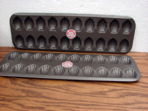 Vintage New Blindalu Madeleines Le Petit Patissier Aluminum Pan w/ Recipes, Moose-R-Us.Com Antiques Collectibles Log Cabin Decor