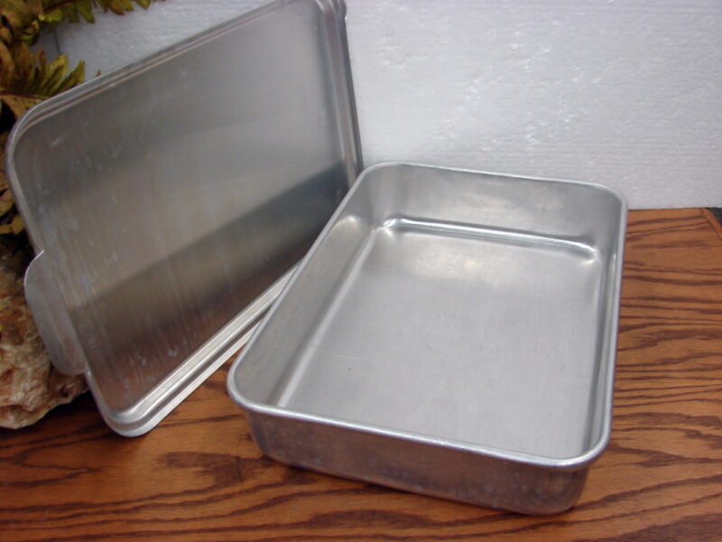 Vintage Mirro Aluminum Snap Lid Cake Pan Baking Lasagna 9 x 13&#8243;, Moose-R-Us.Com Antiques Collectibles Log Cabin Decor