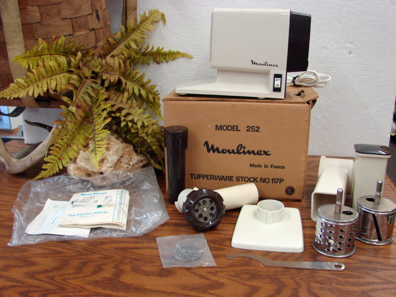 Vintage Tupperware Moulinex Food Processor Electric Meat Grinder Juicer Salad Maker #252, Moose-R-Us.Com Antiques Collectibles Log Cabin Decor