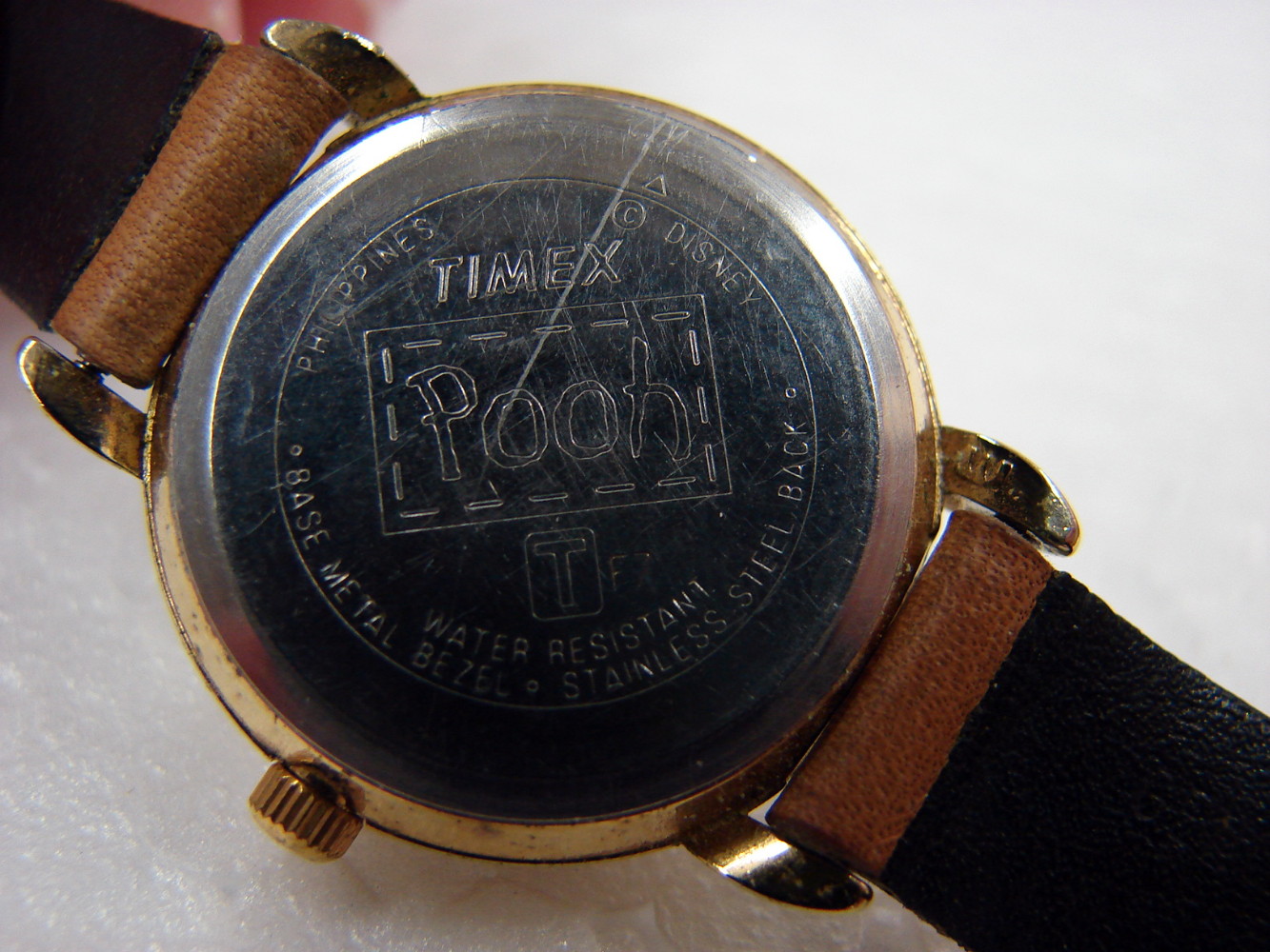 Vintage Timex Winnie the Pooh Watch Bee Seconds Hand - Image 2