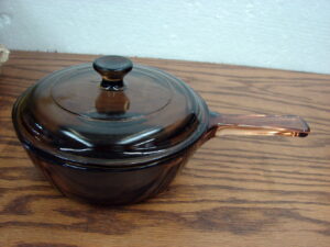 Vintage PYREX Amber Brown Vision .5 Liter Non Stick Sauce Pan w/ PYREX Glass Lid