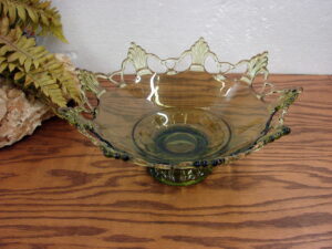 Vintage 1970's  Westmoreland Glass Ring & Petal Avocado Green Footed Bowl