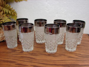 Anchor Hocking Savannah Clear Glass Pitcher Embossed Rose Flower, Moose-R-Us.Com Antiques Collectibles Log Cabin Decor