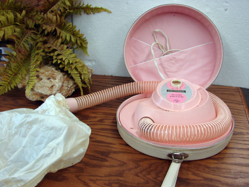 Vintage MCM GE Universal Pink Bonnet Hair Dryer Fingernail Polish Dryer w/ Case