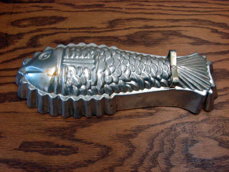 Vintage Tin Fish Mold Jello Chocolate Food Cast Gelatin Metal Mold