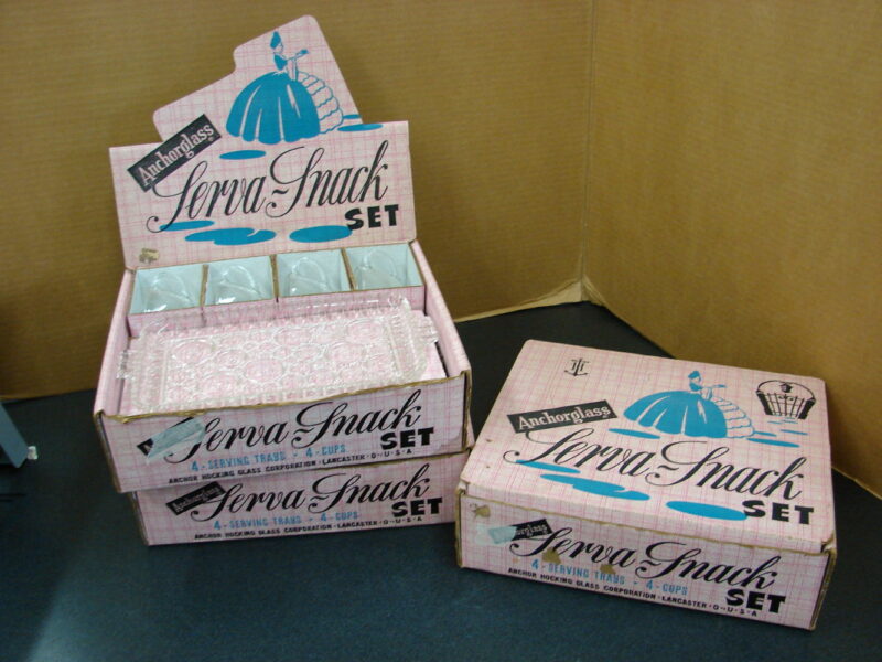 24 pcs Vintage Anchor Hocking Colonial Lady Serva-Snack Bubbles Snack Set Boxed, Moose-R-Us.Com Antiques Collectibles Log Cabin Decor