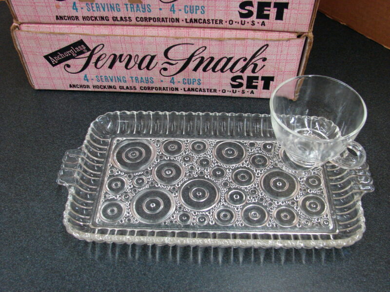 24 pcs Vintage Anchor Hocking Colonial Lady Serva-Snack Bubbles Snack Set Boxed, Moose-R-Us.Com Antiques Collectibles Log Cabin Decor