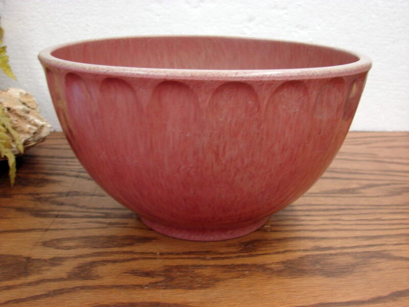 Vintage Boonton Ware Raspberry Confetti Splatter Thumbprint 511C 4 Qt, Moose-R-Us.Com Antiques Collectibles Log Cabin Decor