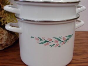 Antique Enamelware Savory Roasting Blue Fleck Enamel Roaster Large, Moose-R-Us.Com Antiques Collectibles Log Cabin Decor