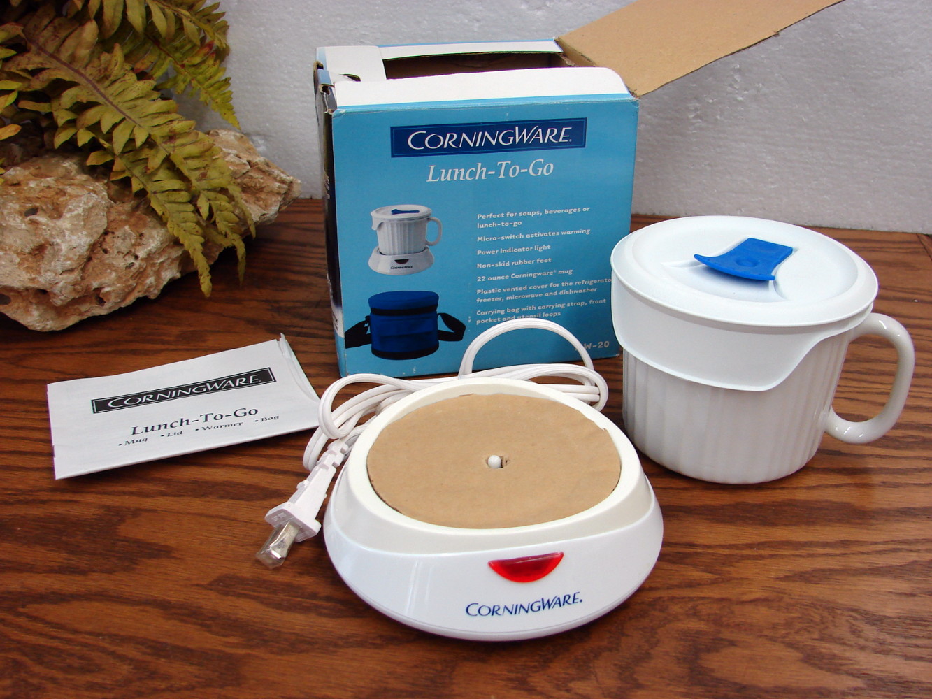 Corning Ware 22 oz Stoneware Soup Mug w/ Lid Warmer Lunch to Go Box