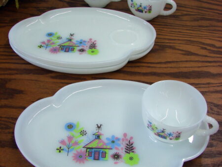 Vintage Federal Glass Milk Glass Chalet Cottage 6 Pc Snack Set