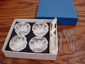 Set/4 Vintage Victorian Individual Glass Salts w/ Spoons in Original Box