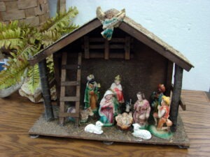 Vintage Japan 4-5" Nativity Set Wood Creche 12 Figures Hand Painted as is