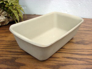 Brand New Pampered Chef Family Heritage Stoneware Bread Meat Loaf Pan 10 x 6