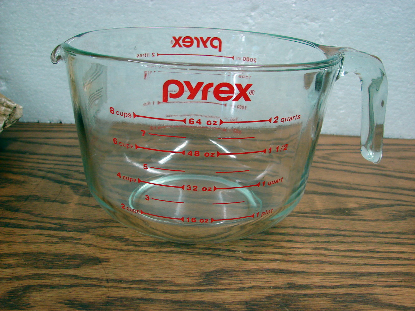Newer Pyrex 8 Cup Measuring Cup Partial Label Red Lettering