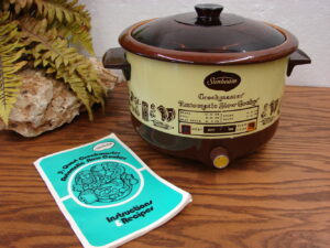 Vintage Mid Century Warmer Tray Warm-O-Tray Buffet Electric Serving Board, Moose-R-Us.Com Antiques Collectibles Log Cabin Decor