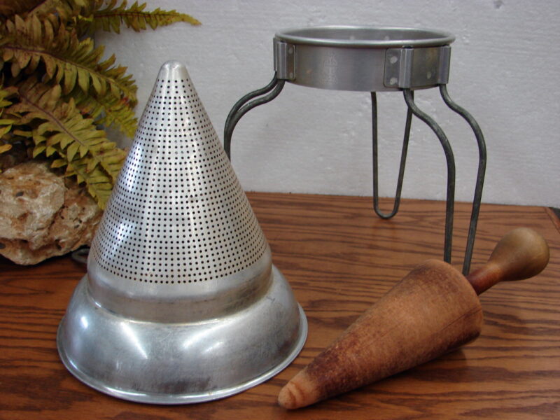 Vintage No. 8 Wear-Ever Aluminum Colander Strainer Chinois Sieve w/ Wood Pestle 3 Leg Stand - Image 2