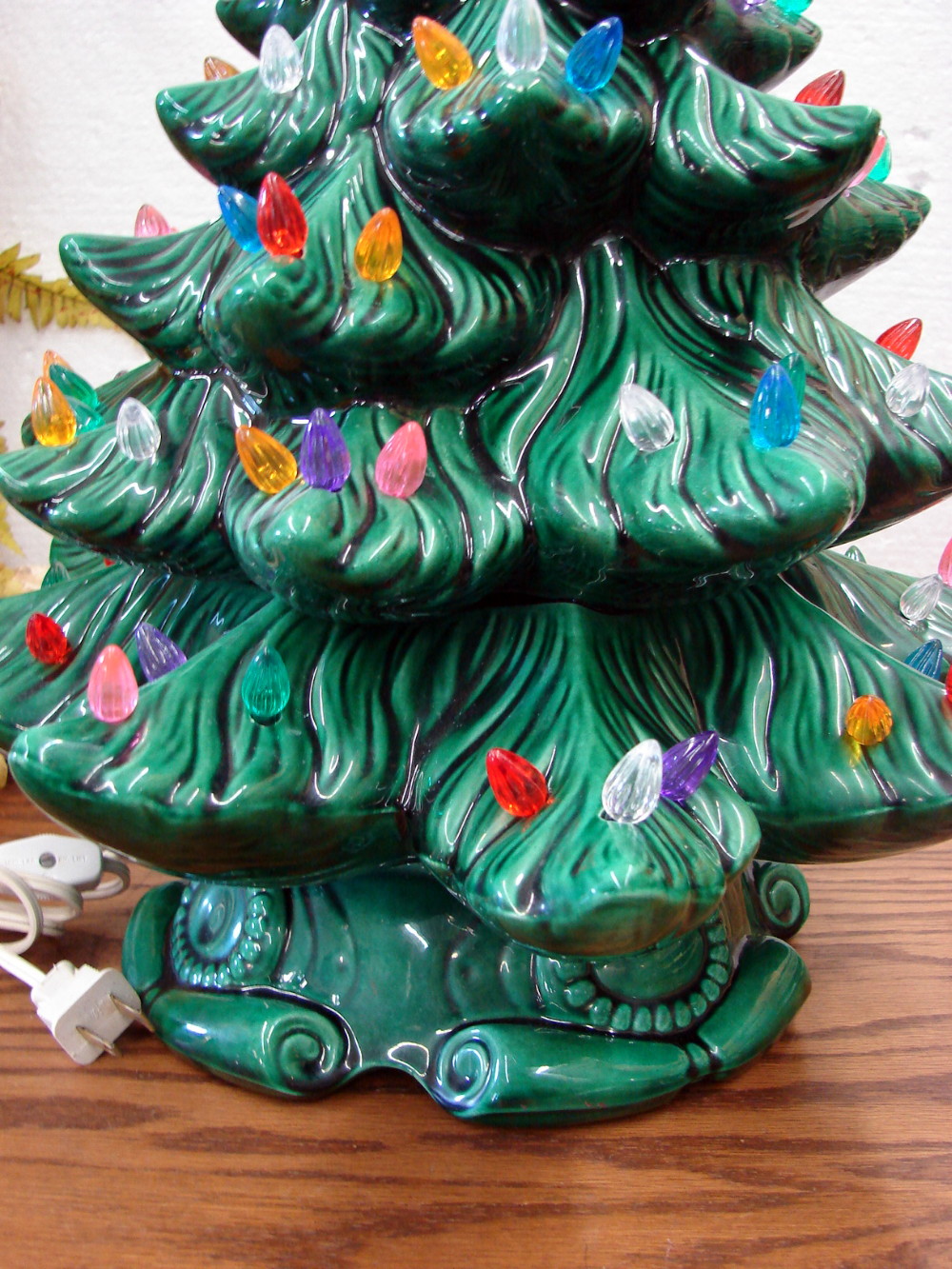 Vintage Ceramic Christmas Tree Light Up Atlantic Mold Multi Color Bulbs w/ Base 18" - Image 3