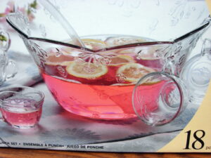 Brand New Anchor Hocking Savannah Crystal Punch Bowl 18 pc Set