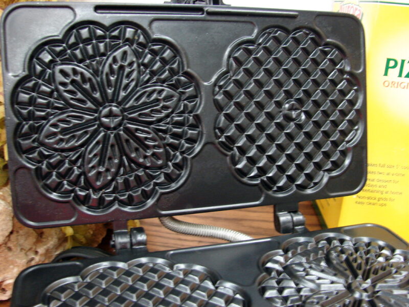 Brand New Aurora Non Stick Electric Pizzelle Baker Maker Chrome, Moose-R-Us.Com Antiques Collectibles Log Cabin Decor