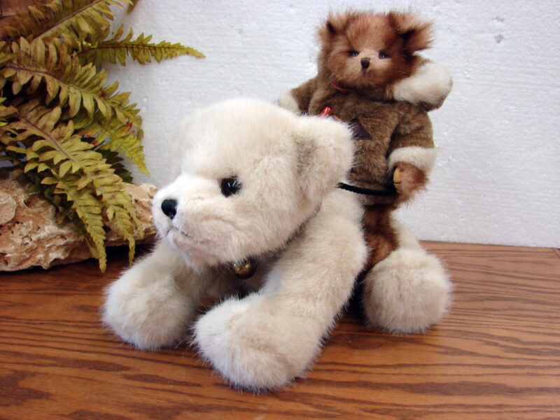 Like New Retired Bearington Willy &#038; Chilly Bear Riding Polar Bear Jointed, Moose-R-Us.Com Antiques Collectibles Log Cabin Decor