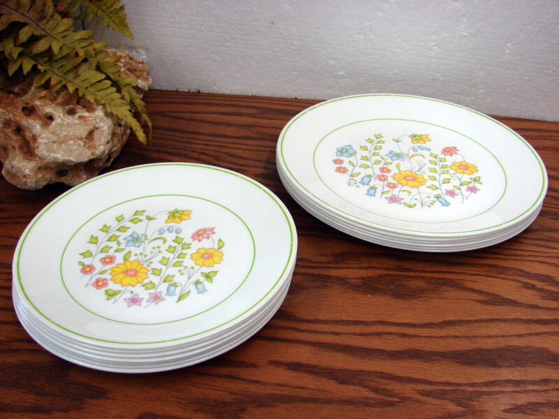 13 pc Corelle Dinnerware Meadow Wildflower Pattern Lunch and Dinner Plates, Moose-R-Us.Com Antiques Collectibles Log Cabin Decor