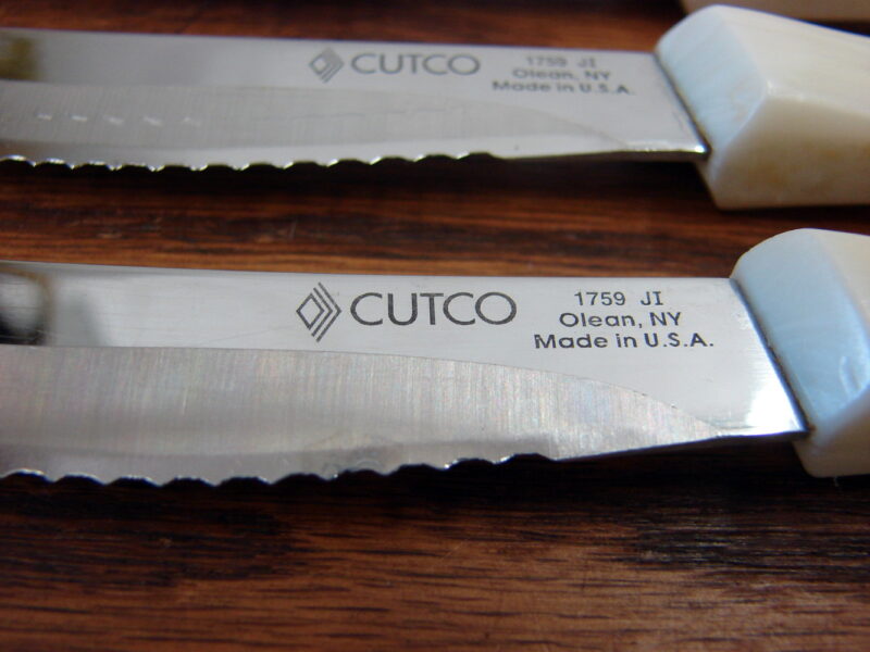 Set/5 Like New Cutco 1759 Serrated Steak Table Knives Pearl White Handle - Image 2