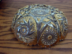Vintage Victorian Gold Trim Imperial Glass Daisy Button Gold Trim Bowl 7"