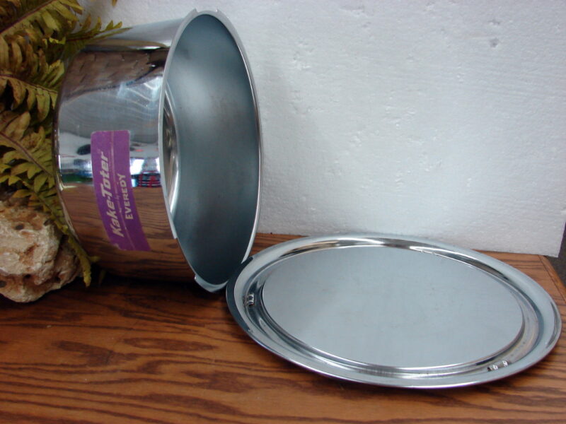 Brand New Vintage Everedy Kake-Toter Aluminum Metal Cake Carrier Locking Lid Label, Moose-R-Us.Com Antiques Collectibles Log Cabin Decor
