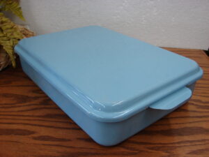 Vintage Sky Blue Mirro Aluminum Snap Lid Cake Pan Baking Lasagna 9 x 13"