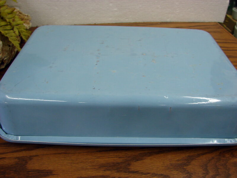 Vintage Sky Blue Mirro Aluminum Snap Lid Cake Pan Baking Lasagna 9 x 13&#8243;, Moose-R-Us.Com Antiques Collectibles Log Cabin Decor