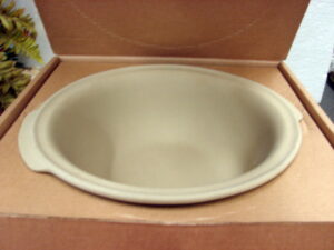 Large Brand New Pampered Chef Stoneware Baking Bowl #1450 Box