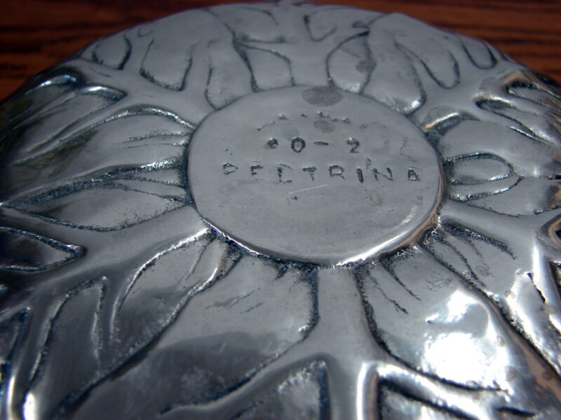 Argentina Peltrina Cast Aluminum Pewter Finish Lettuce Bunny Rabbit Bowl 8&#8243;, Moose-R-Us.Com Antiques Collectibles Log Cabin Decor