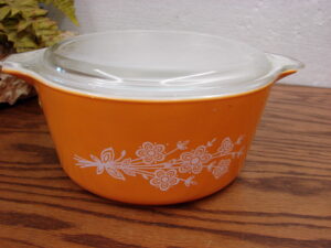 Vintage PYREX Butterfly Gold II #474 Cinderella Round Casserole w/ Lid 1 1/2 Qt