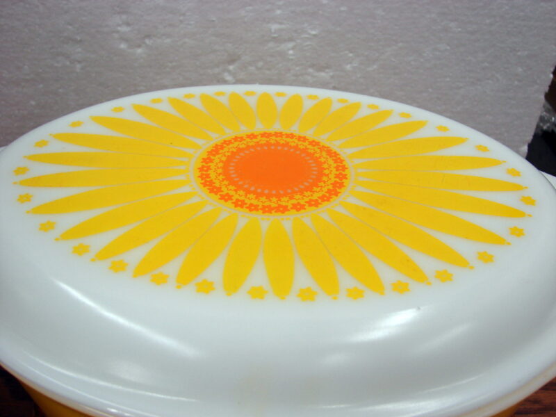 Set/2 Vintage PYREX Yellow Daisy Sunflower w/ Serving Basket #043 #045, Moose-R-Us.Com Antiques Collectibles Log Cabin Decor