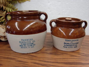 Oversized Vintage Red Wing Advertising Stoneware Bean Pot 3 Qt Arthur ND