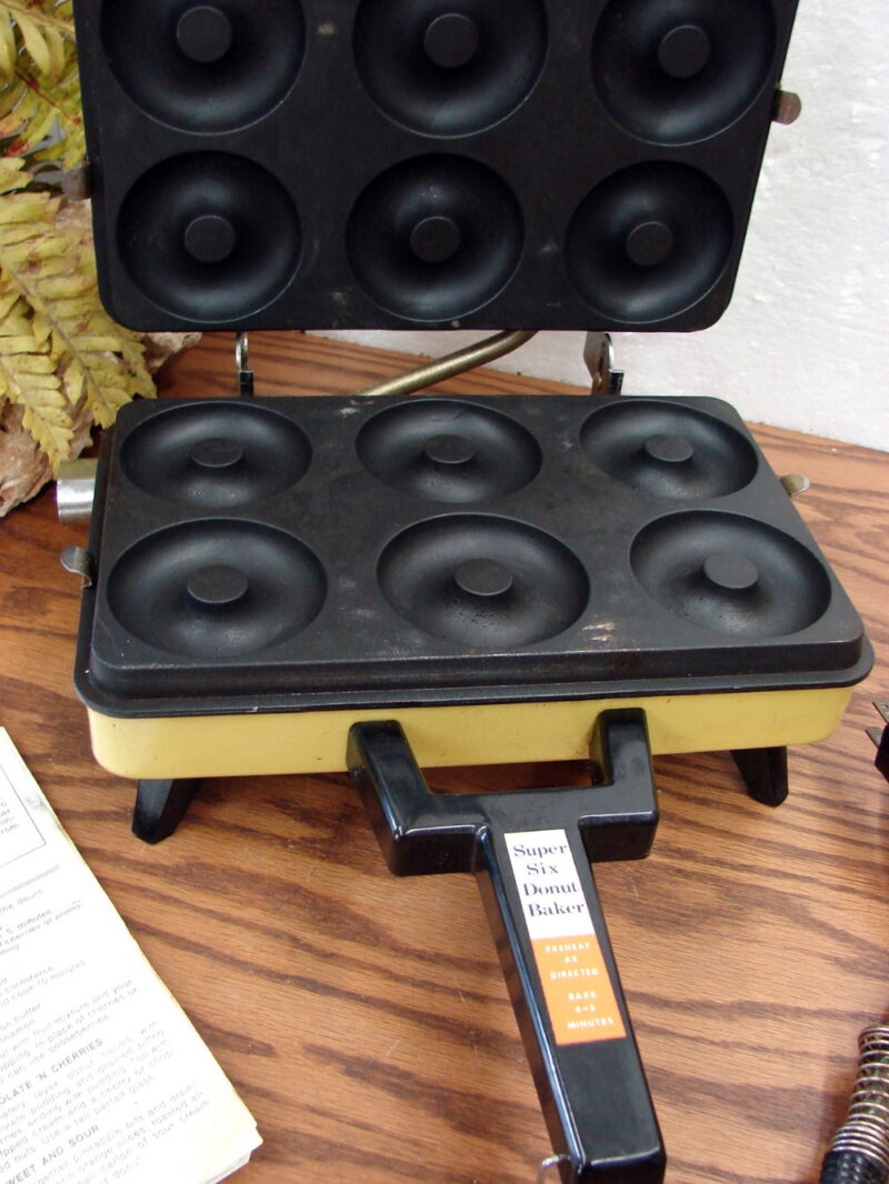 Vintage Superlectric Super Six Electric Teflon 6 Donut Baker Yellow Floral #166T, Moose-R-Us.Com Antiques Collectibles Log Cabin Decor