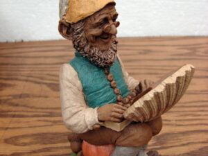 Retired Tom Clark Gnome Laptop Pecan Resin Figurine 1998 Cairn Studios